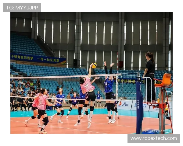 全国锦标赛回顾：上海排球队展现速度优势与战术灵活性