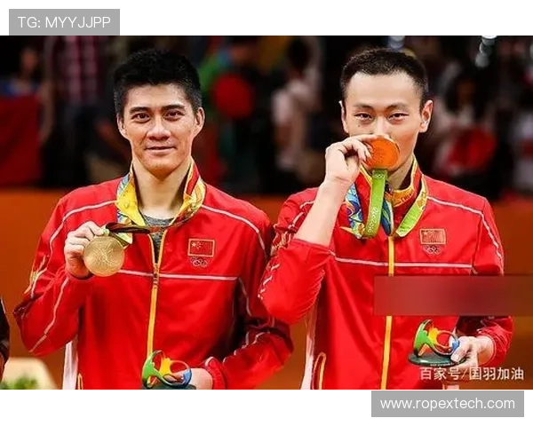 南京羽毛球队与上海羽毛球队赛后复盘团队协作的成功与不足分析