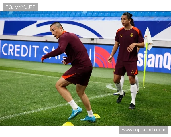 与足球明星一起畅聊足球梦想的精彩视频体验